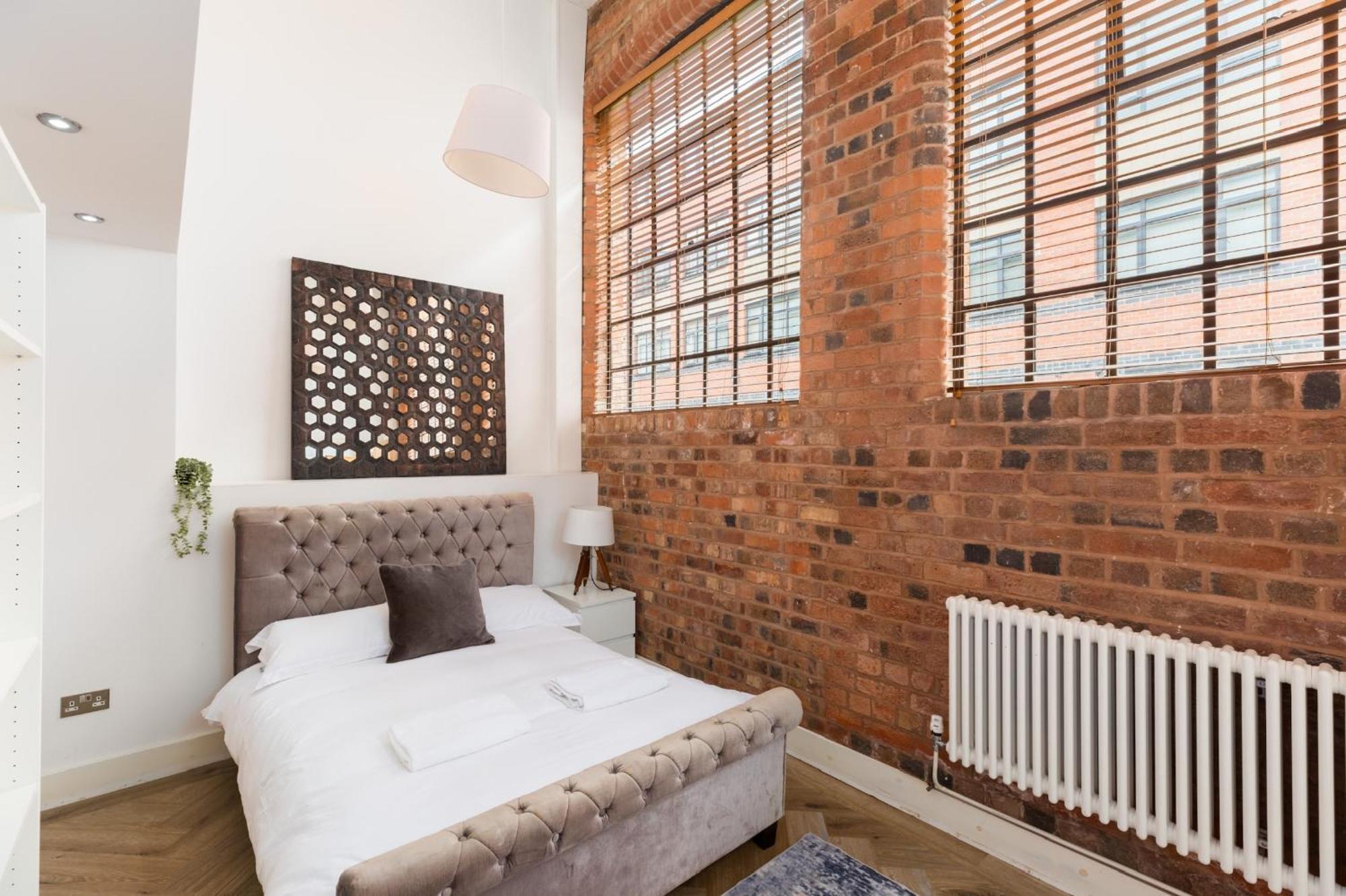 High End Luxury Townhouse In Jq, 4 Bedrooms, Flat Screen Tv In All Rooms, Free Parking, Near Birmingham City Centre Deposit Required エクステリア 写真