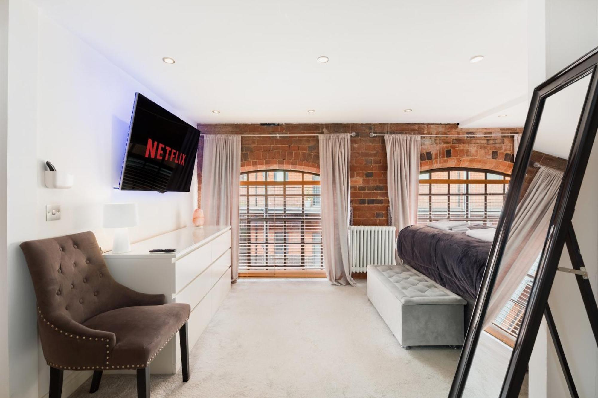 High End Luxury Townhouse In Jq, 4 Bedrooms, Flat Screen Tv In All Rooms, Free Parking, Near Birmingham City Centre Deposit Required エクステリア 写真